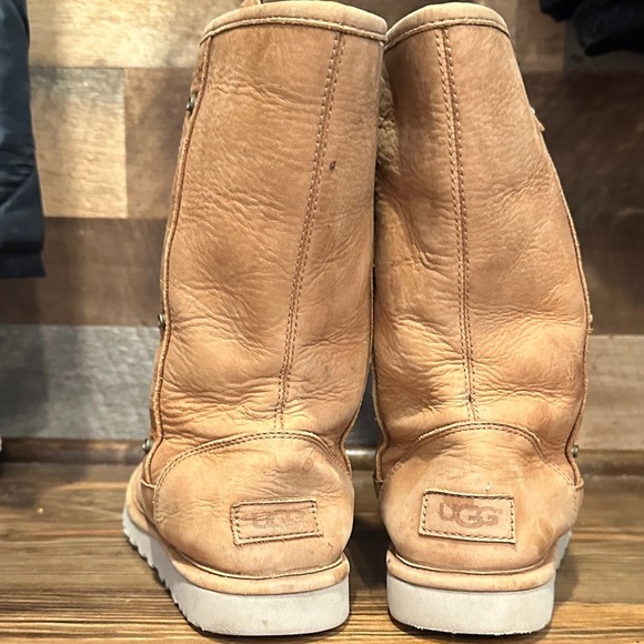 Tan Leather Girls UGG Boots size 6 Adjustable Height - Picture 2 of 3